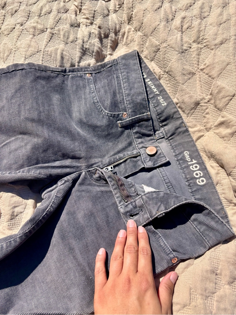 Gap 1969 Always Skinny Flint Gray Corduroy Pants Size 26/2 - Picture 4 of 9